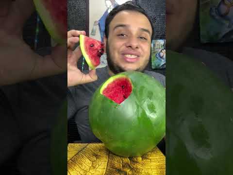 بطيخه غريبه عملاق 😱😱