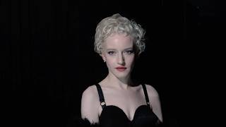 Julia Garner - Everyone here is a work of ART 💜 🩷💜🩷 - Madonna sur Instagram - 07/07/2026