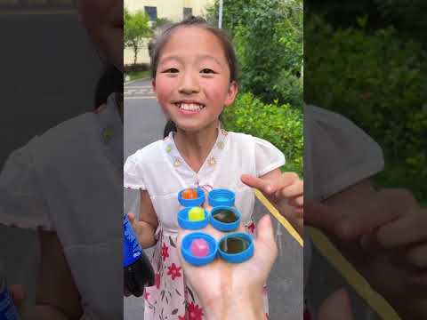 طيب الأخت يعطي الجميع فحم الكوك !