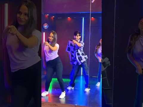Tere Vaaste Dance #zarahatkezarabachke vicky kaushal viral dance #shorts