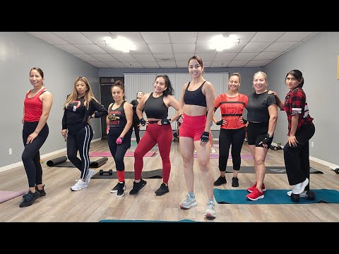 CARDIO DANCE WITH CLAU & PATY está en vivo