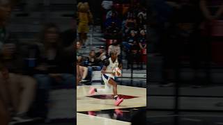 Ta’niya Latson is looking real good for the @WNBA @TheLosAngelesSparks #rookie 🏀