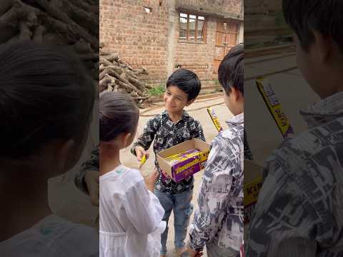 Ruhaan ne dosto ko chocolate khilayi ๐ญ๐ #shorts #viralvideo #emotional #short #youtubeshorts