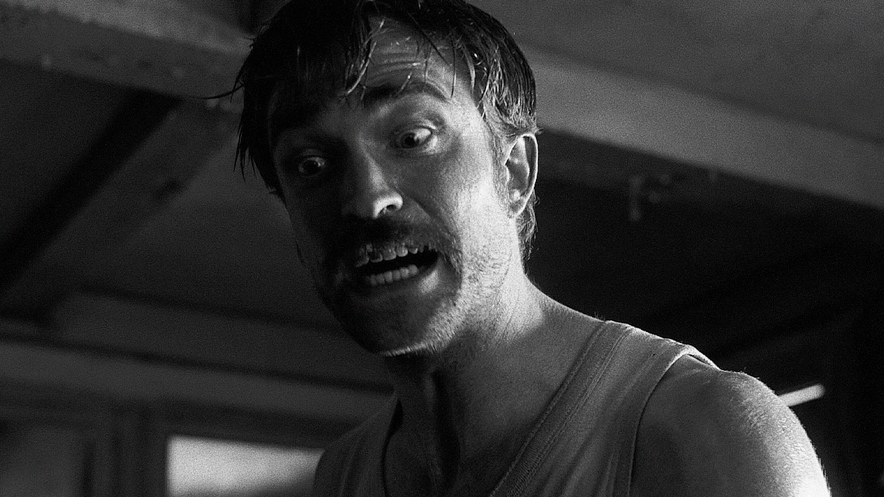 El faro miniatura del trailer