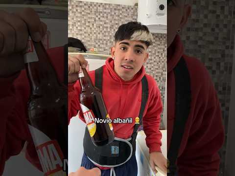 Novio albaΓ±il π·ββοΈ #bruney #humor #bueno #chico #comedia #risas #albaΓ±il #novios #pareja #parati