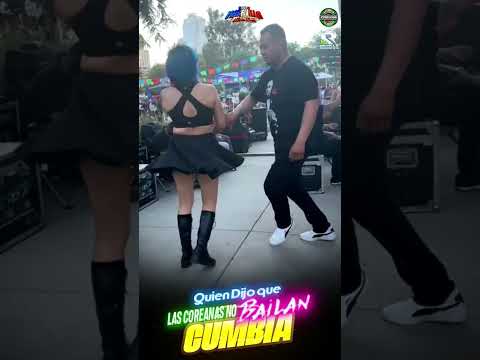 COREANA DANCING CUMBIA LIKE A PRO!