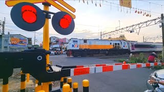 4 Perlintasan Kereta Api | 4 Jenis Palang Berbeda