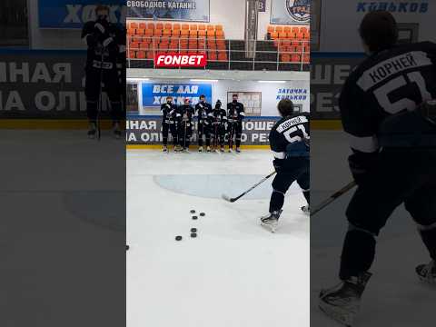 КТО ПЕРВЫЙ ДЕРНЕТСЯ, ТОТ ВЫЛЕТАЕТ 😨 #hockeybrothers #hockey