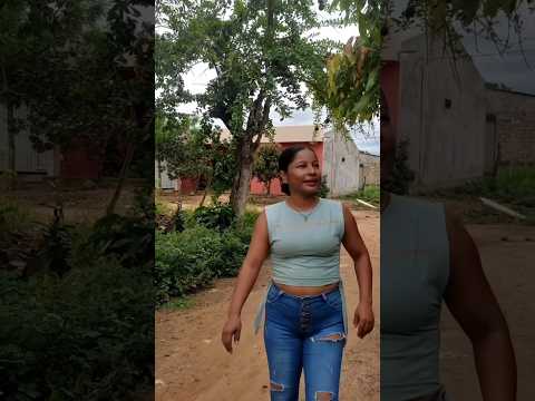 El loro ? enamorador tirándo piropos ? #humor #loro #loros #risa #shorts