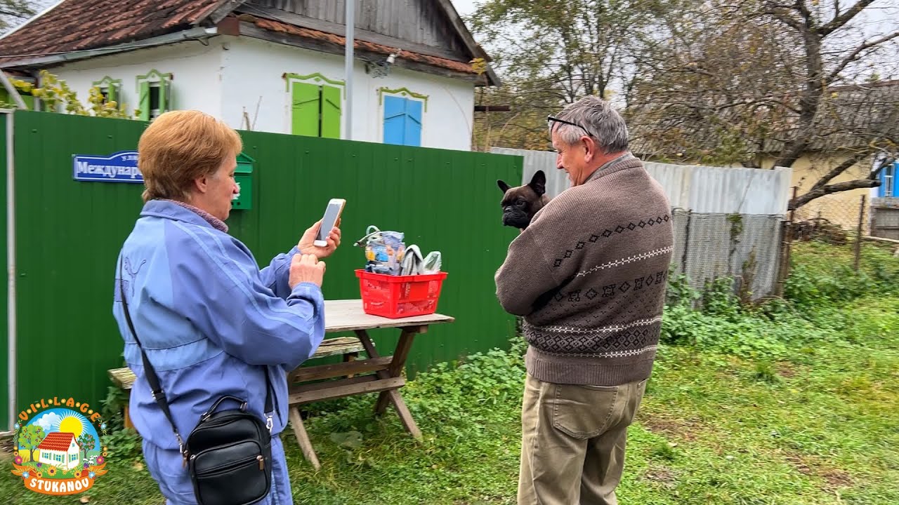 на хутор приехали гости с проверкой и гостинцами