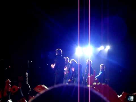 Progress Live 2011: Take That Perform Never Forget At Sunderland (30 May)