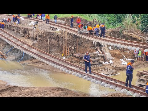 MELAPORKAN LANGSUNG DARI TKP PUTUS NYA REL KERETA API PENGHUBUNG SEMARANG-SURABAYA.