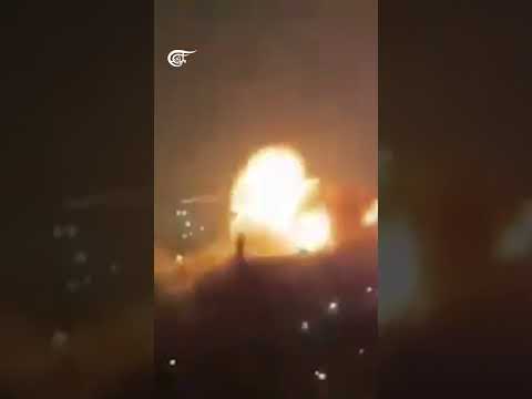 فيديو متداول يوثّق لحظة إصابة عدد من الصواريخ الإيرانية أهدافاً في "تل أبيب"