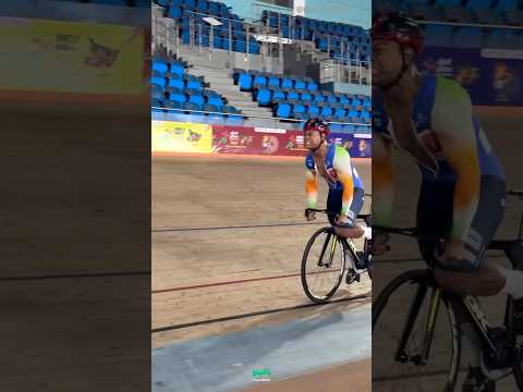 چرا اینقدر برای دوچرخه سواری داره زور میزنه ؟