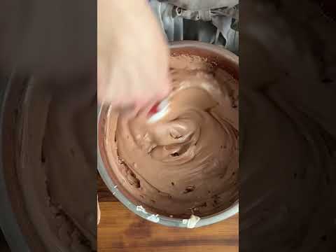 Whiskey Cream Chocolate Basque Cheesecake