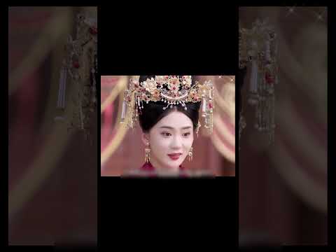 اكتشف الرجل عالم كاملا في غرفته!