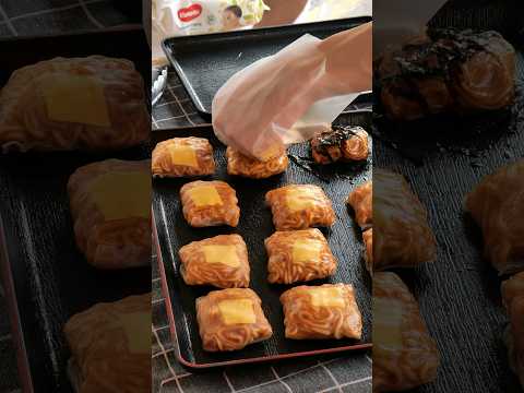 라이스페이퍼에 쌈 싸먹는 신기한 불닭볶음면 Amazing Rice Paper Buldak Fried Noodles