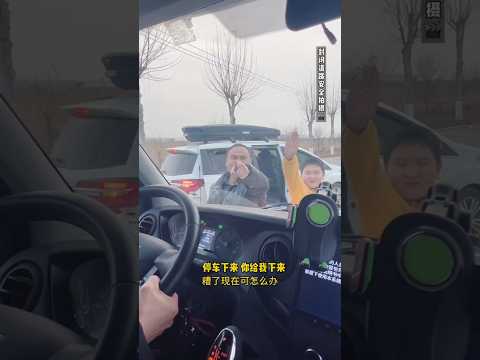 He trapped his wife while sitting in the car || 😱 Carriage house wooden artist #shortvideo