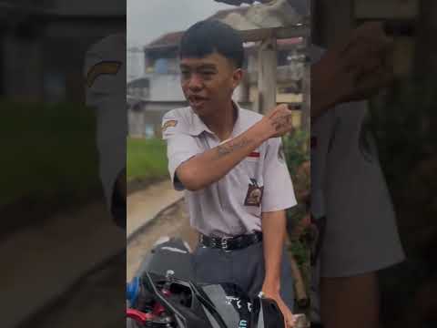 Nyerenteng Malak Motornya Di Lindes Mobil #emak #barudakemak