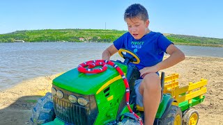 Darius and his tractor go on a wild digging adventure!