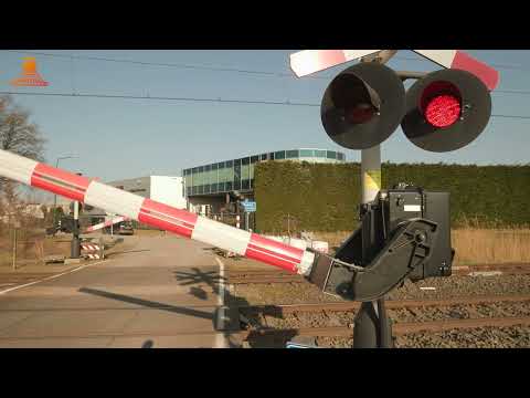 DUTCH RAILROAD CROSSING – Heeze – Het Heike