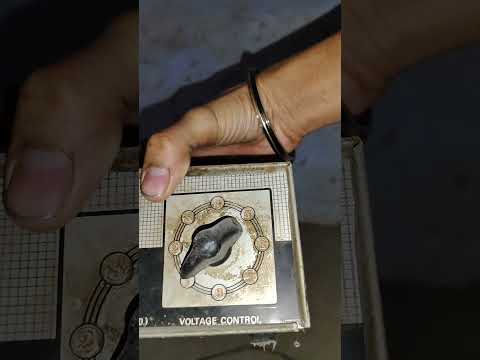 Aaj mujhe dikhai purana tahkhana
