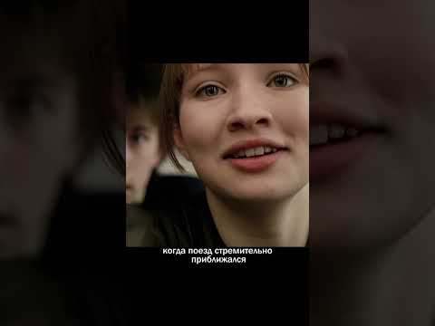 Она может грызть всё подряд😳