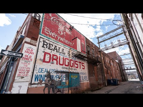 Exploring the Ruins of an American Ghost City stuck in the 1940s !