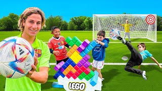 CONSTRUI LA TORRE DE LEGOS Y METE GOL! FUTBOL CON VECINOS