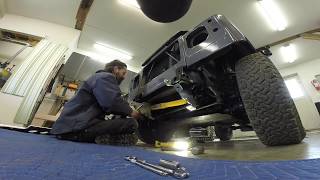 Defender 90: Steering guard installation