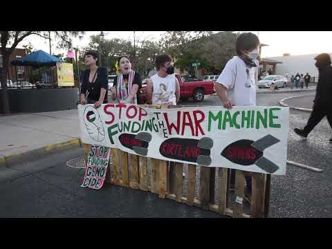 VIDEO STORY: Pro-Palestine protesters form blockade, raise Palestinian flag ahead of Oct. 7