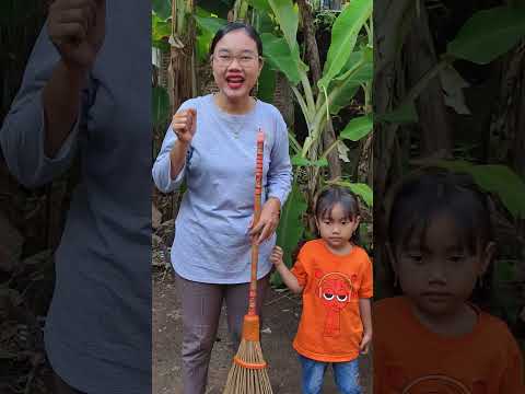adek lomba makan roti #funny #shorts