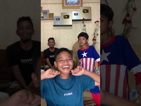 Sorotan 52.18 - 57.18 dari RIFAT PUTRA NORINE sedang live sekarang! GASING DAN GIGI BUAYA