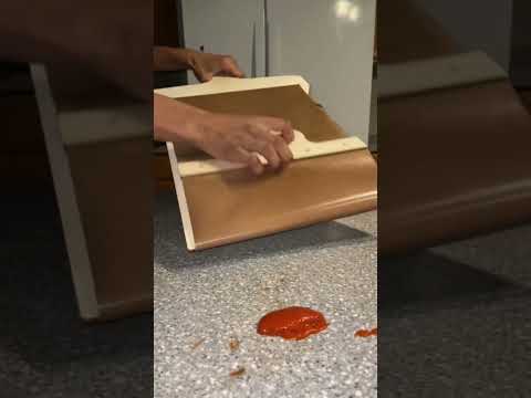 Pick up pizza, cake… and transfer it to the oven #ketchupchallenge #pizza #cake #kitchenhacks #asmr
