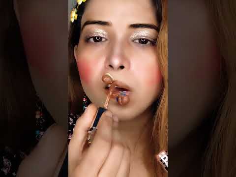 Different type rubber band and lipstick hack. #viral #shorts #shortvideo #trending #reels  #makeup