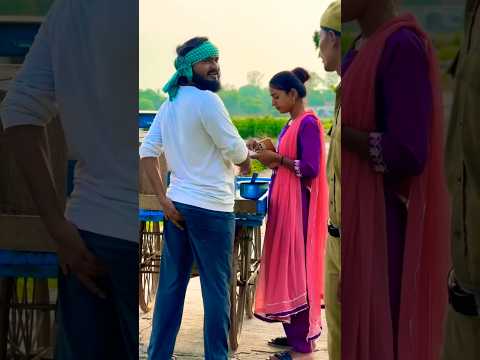 Introducing the "VitaWear SmartBand," a next-generation wearable gadget๐