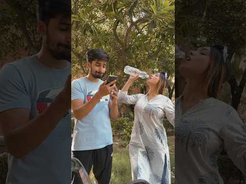 Kaha se aatey hain ese log