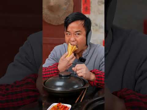 Dazhuang has been gone for so long, but Baimao still lives in his shadow #food #ruralchina #mukbang