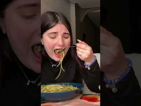 Angie ha fatto 24h di scherzi a mamma robi 😱😱 trovate il video completo sul canale!!