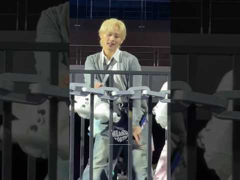 Leebit and HIS FATHER Leeknow🐰❤️#leeknow #straykids #skz #skzedit #kpopskz #concert #shorts #viral