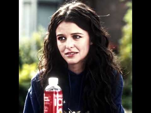 #maxbaker :: max has been completely ignored by her friends the full season.. #ginnyandgeorgia