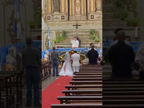 NOS METIMOS A UNA BODA sin invitación y ESTO PASÓ