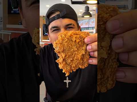El KFC de Ecuador viene con Maduro y menestras!!! #kfcecuador #kfc #pollo