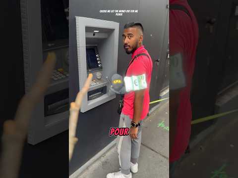 Toujours avoir un garde du corps 💶🐕 @Samy_934 #dogshorts #chien #malinois #viedechien #money