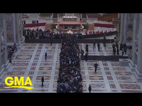 Mourners pay respects to Pope Emeritus Benedict XVI l GMA