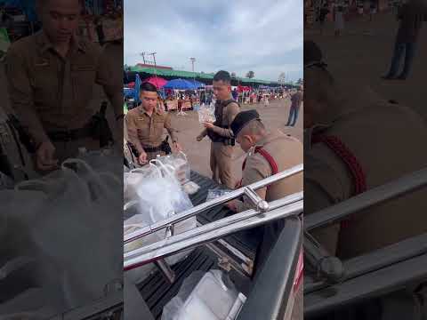 ตำรวจหิวข้าว #คนอุดรนอนบึงกาฬ #shortvideo #ตำรวจ #กินแซ่บแบบบ้านๆ #food