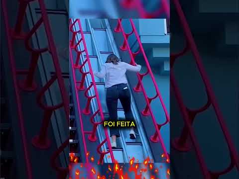 ESCADA MÓVEL! #curioso #incrível #interessante #shorts #educacional #suica #magica #museu