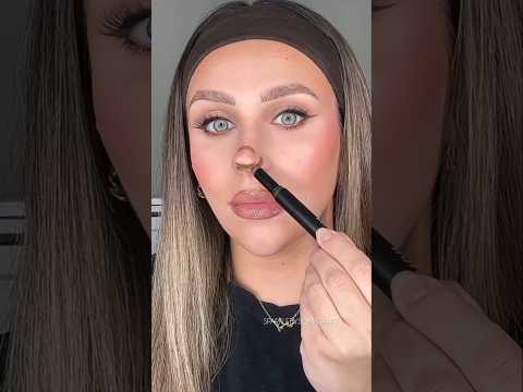 OMG Viral Nose contouring hack 😱#shorts #youtubeshorts #fyp #viralshorts #hack  #shortsviral