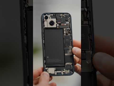 Кто производит iPhone?