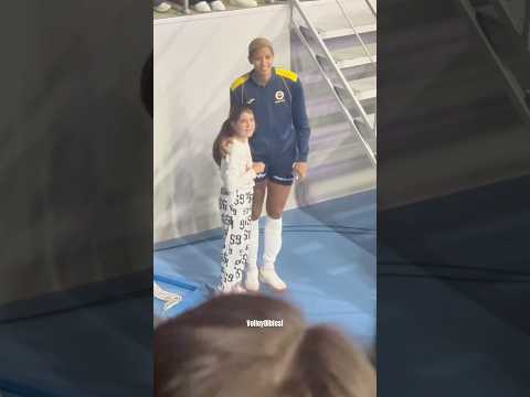 💖👧🏼Melissa Vargas Captures Heartwarming Moments with Kids!🧒🏻👦🏻 #melissavargas #volleyball
